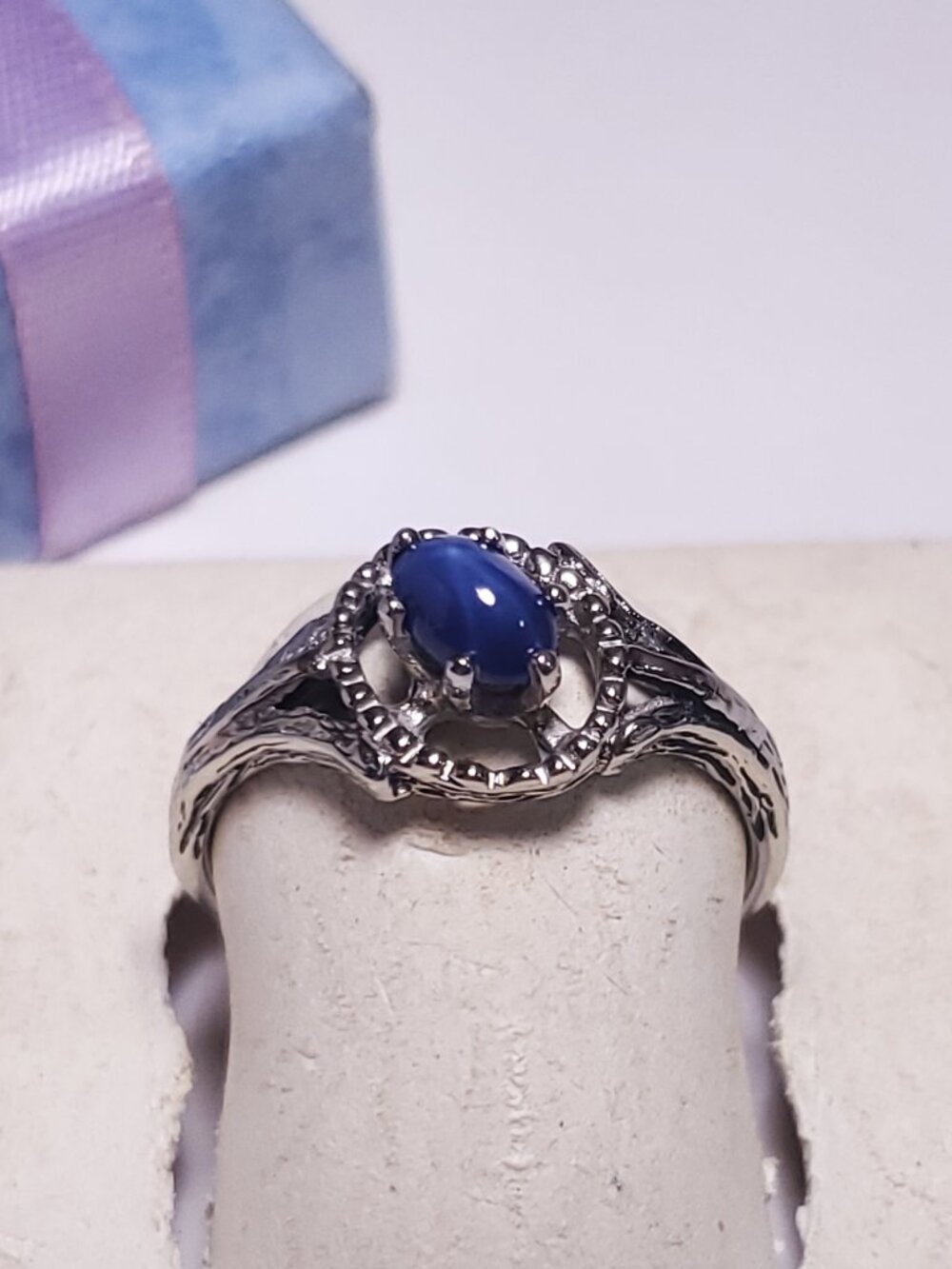 Vintage 6X4mm Blue Star Sapphire angled beeded Open framed 10Kt W/Gold Ring24485